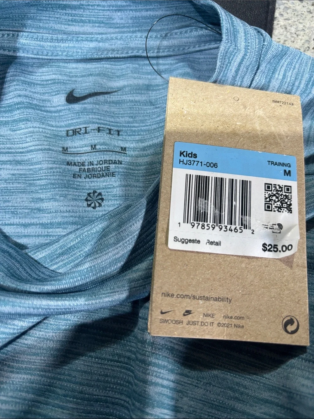 Nike DRI-FIT Training Crewneck,Swoosh logo, chest, athletic,short sleeve,light